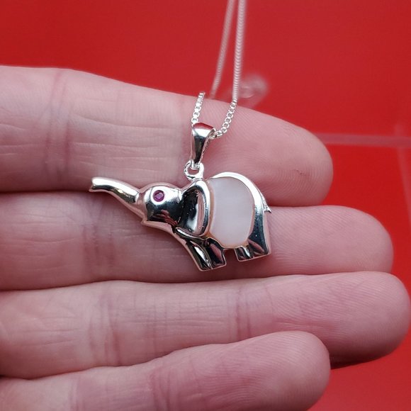 Jewelry - 18 Inch 925 Sterling Silver Ruby Eye And Shell Belly Elephant Necklace